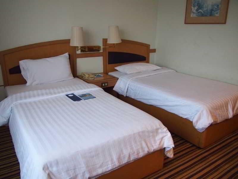 Chon Inter Hotel Chonburi Ngoại thất bức ảnh