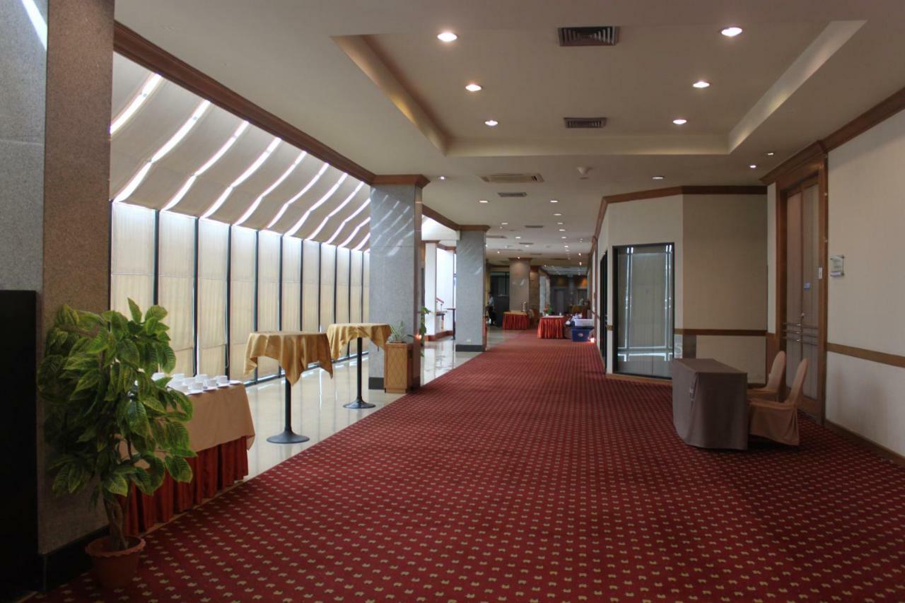 Chon Inter Hotel Chonburi Ngoại thất bức ảnh